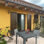 La Casetta Di Marzapane Casa-natura 아파트